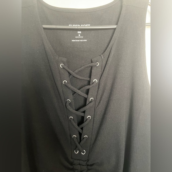 Torrid NWT super soft ribbed sleeveless shirt. Black. 3X - Picture 2 of 7